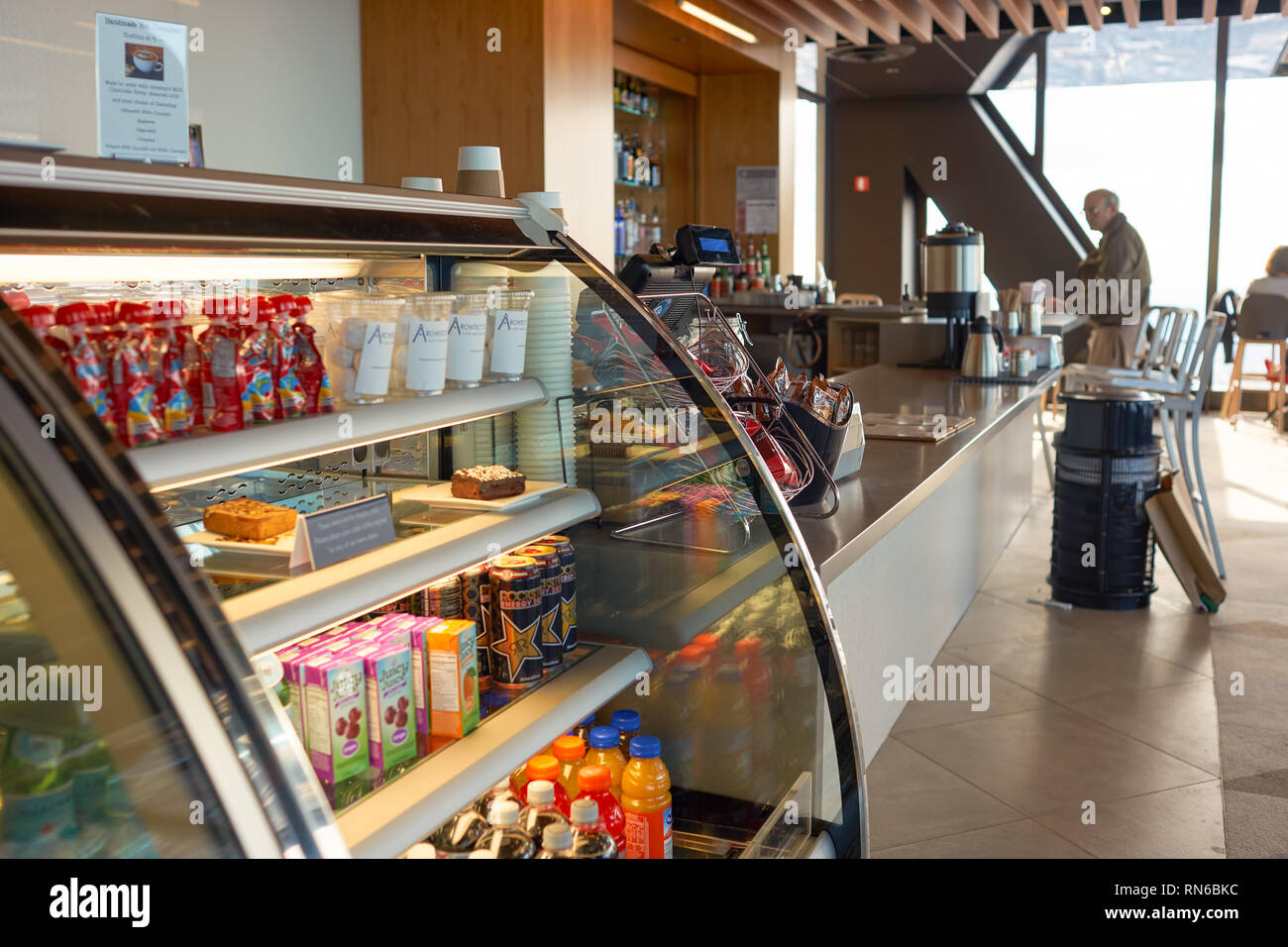 CHICAGO, IL - circa marzo, 2016: all'interno di John Hancock Center dell'Osservatorio. Il John Hancock Center è un grattacielo supertall a 875 North Michigan Foto Stock