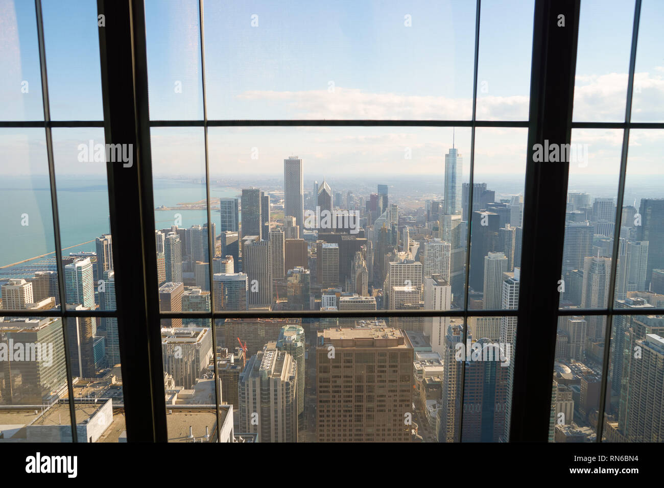 CHICAGO, IL - circa marzo, 2016: all'interno di John Hancock Center dell'Osservatorio. Il John Hancock Center è un grattacielo supertall a 875 North Michigan Foto Stock