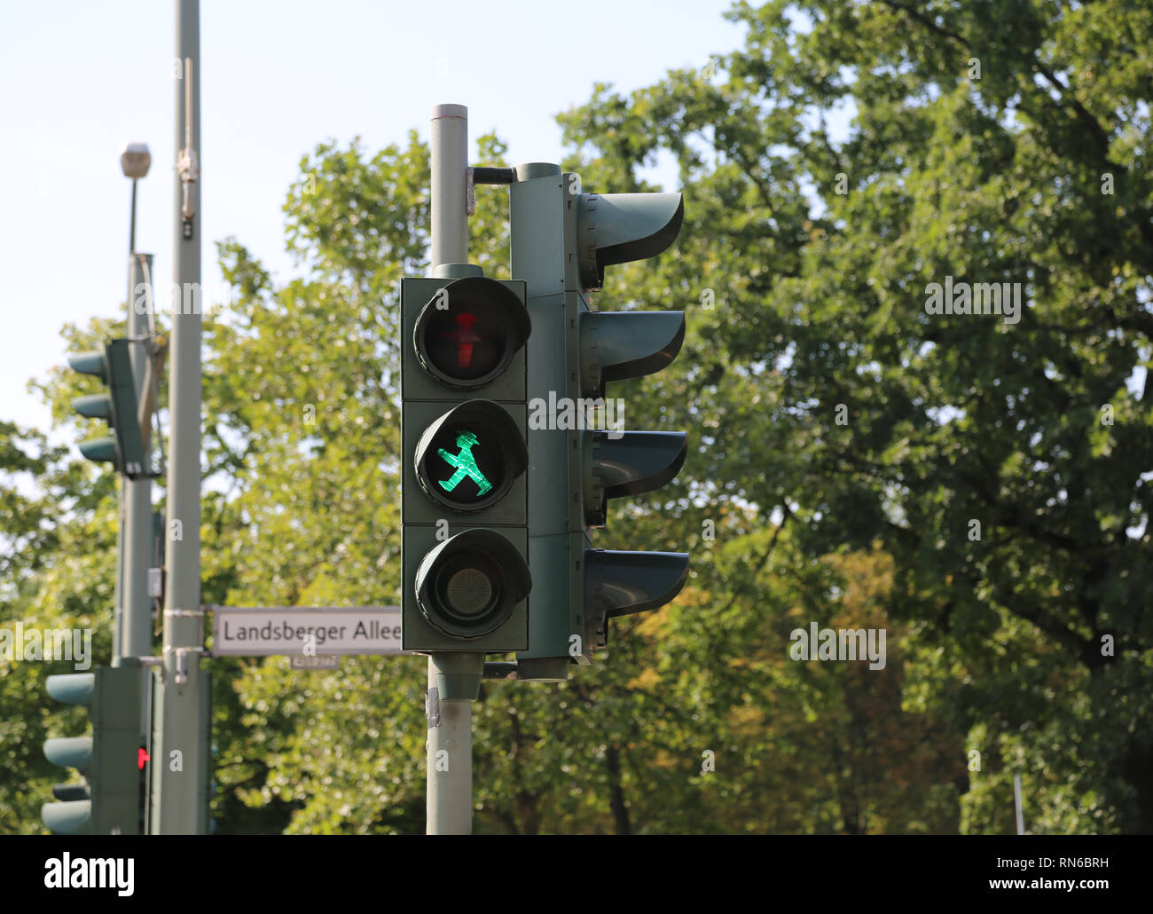 Berlino, Germania - Agosto 17, 2017: Ampelmann il simbolo su segnali pedonale a Berlino Foto Stock