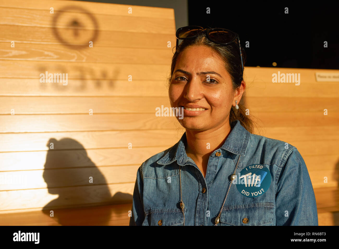 CHICAGO, IL - circa marzo, 2016: la piattaforma di inclinazione visitatore presso la John Hancock Center dell'Osservatorio. Il John Hancock Center è un grattacielo supertall a Foto Stock