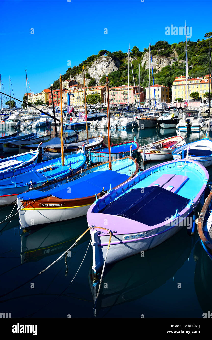 La pesca barche a vela, il porto di Nizza, Nizza Côte d'Azur, Provenza, Francia Foto Stock