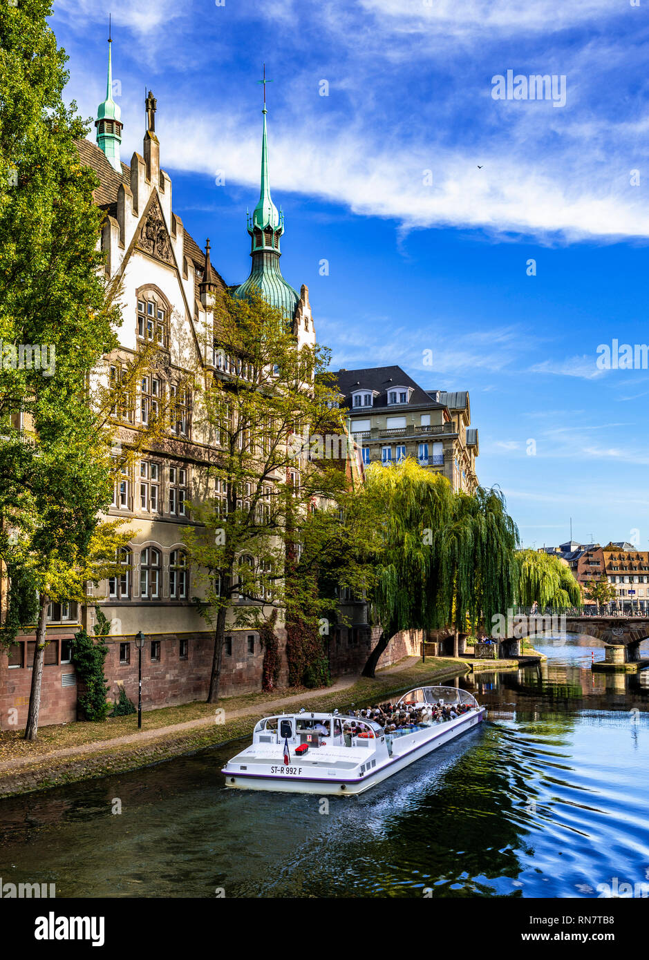 crociere-sui-fiumi-di-strasburgo-immagini-e-fotografie-stock-ad-alta