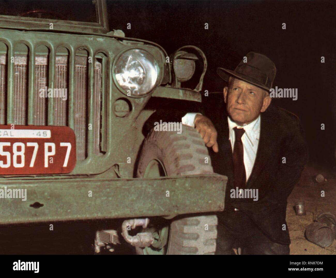 SPENCER TRACY, brutta giornata al Black Rock, 1955 Foto Stock