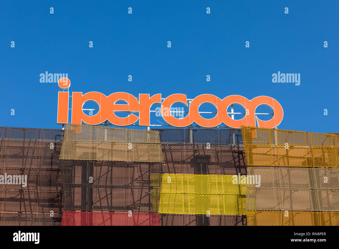 Ipercoop immagini e fotografie stock ad alta risoluzione - Alamy