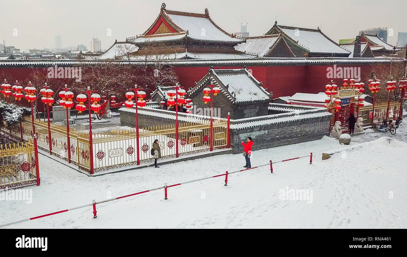 Shenyang, Shenyang, Cina. 18 Febbraio, 2019. Shenyang, Cina-fotografia aerea della coperta di neve Mukden Palace a Shenyang, provincia di Liaoning. Credito: SIPA Asia/ZUMA filo/Alamy Live News Foto Stock