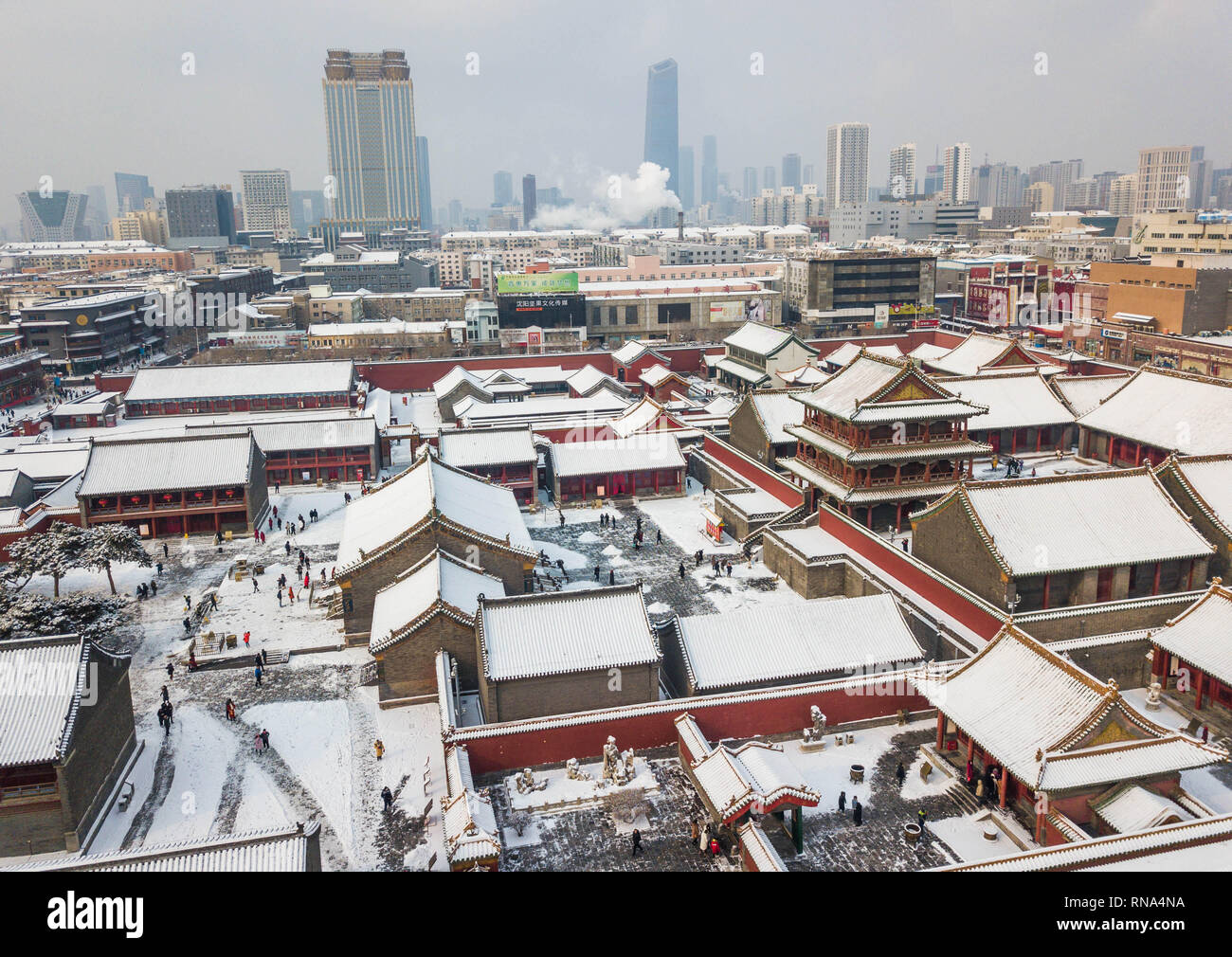 Shenyang, Shenyang, Cina. 18 Febbraio, 2019. Shenyang, Cina-fotografia aerea della coperta di neve Mukden Palace a Shenyang, provincia di Liaoning. Credito: SIPA Asia/ZUMA filo/Alamy Live News Foto Stock