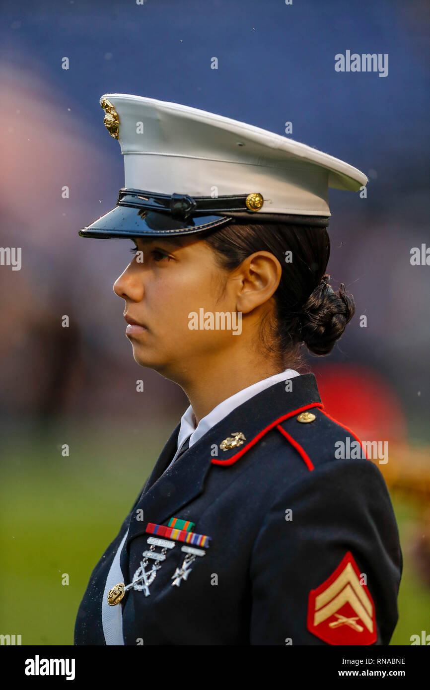 San Diego, California, Stati Uniti d'America. Xvii Feb, 2019. Marine Corp membro della band a SDCCU Stadium di San Diego, California. Michael Cazares/Cal Sport Media/Alamy Live News Foto Stock