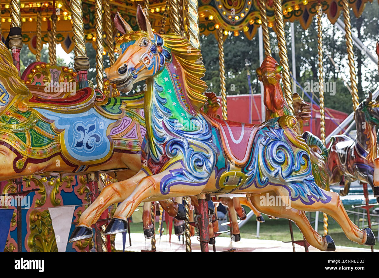 Famoso cavallo al galoppo giostra. Foto Stock