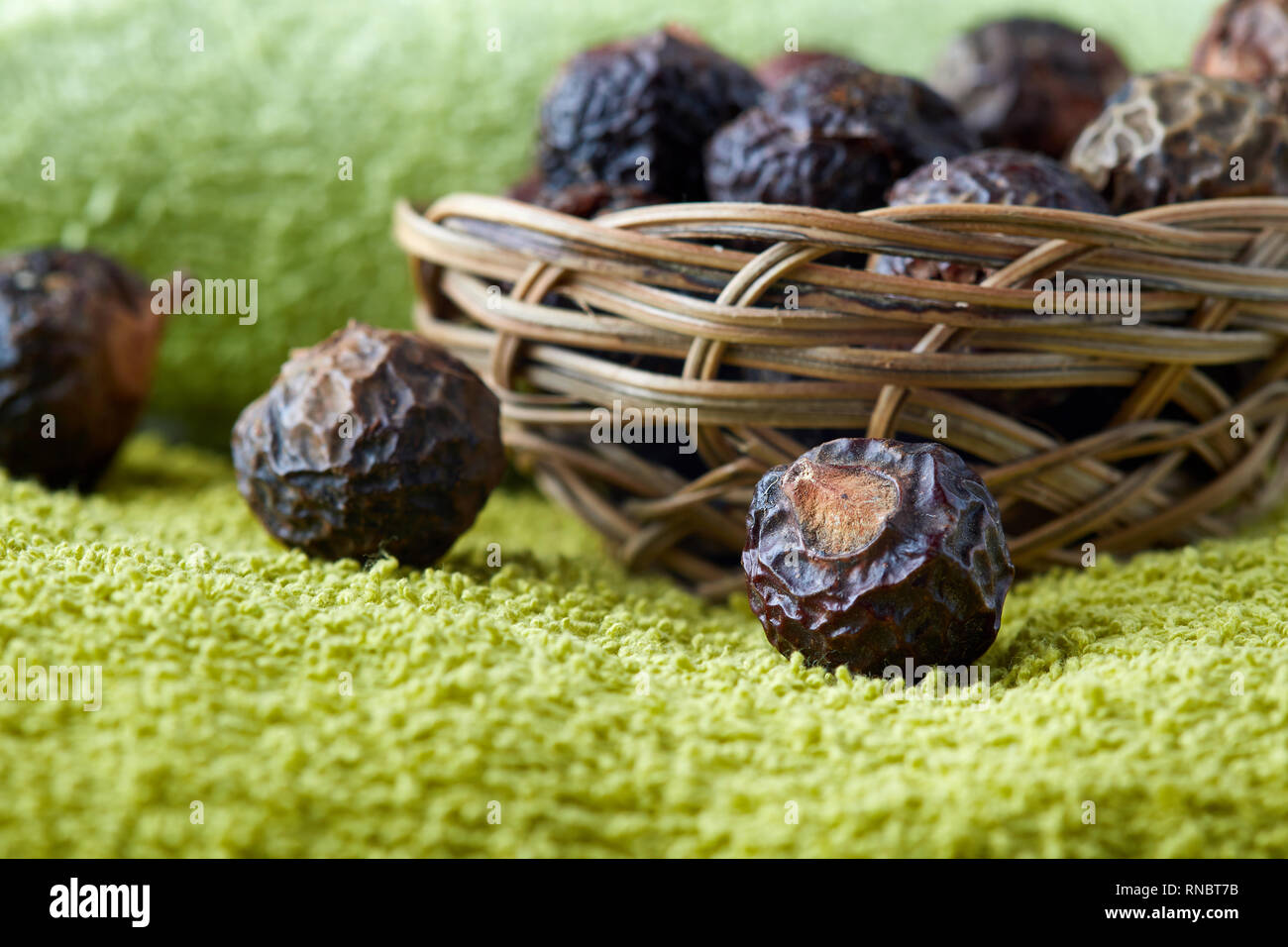 I dadi di sapone (soapberries). Chimica e la tossina lavanderia gratuita, detergenti organici Foto Stock