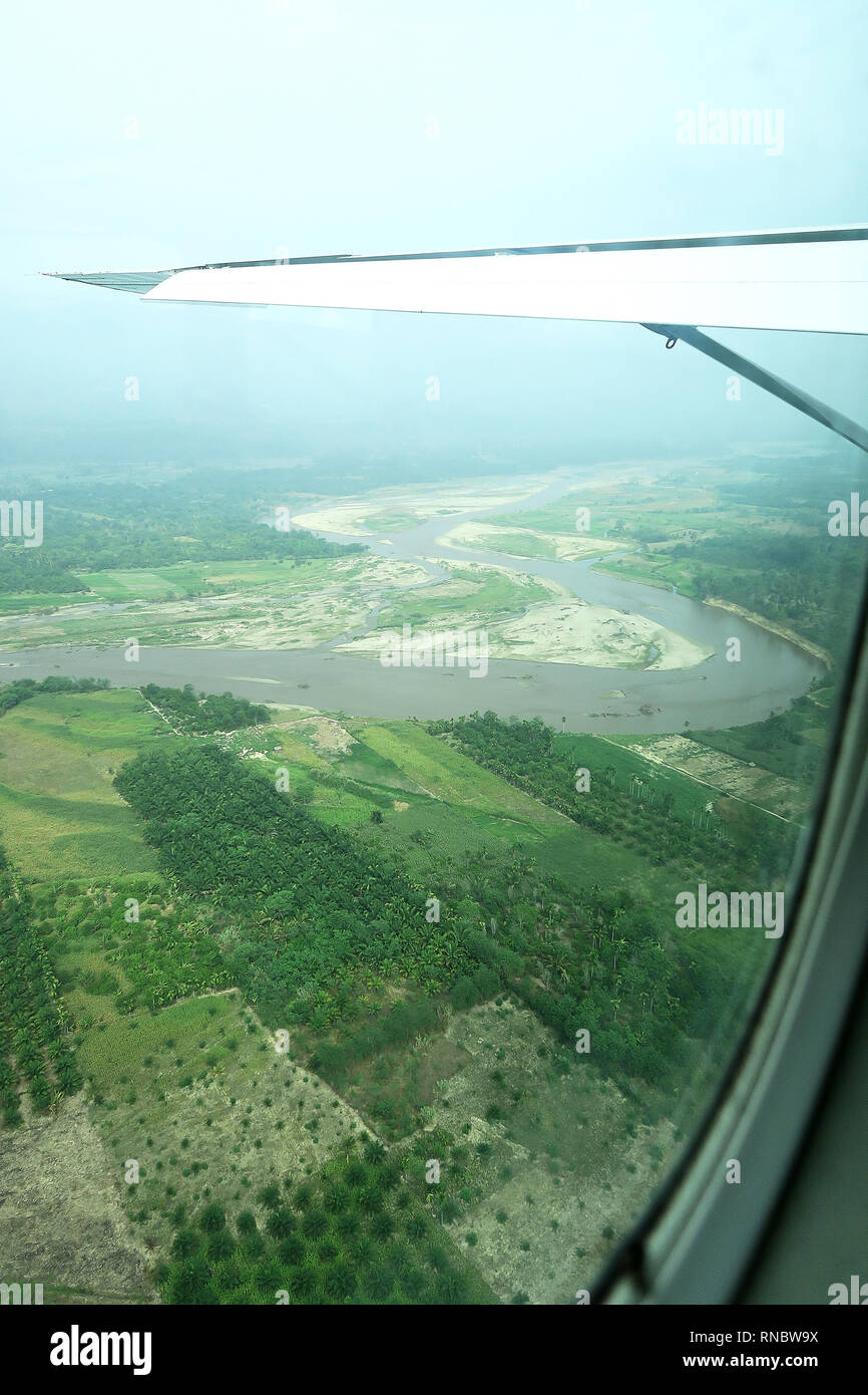 Vista Aerea della Foresta Pluviale di Sumatra, nella provincia di Aceh, Indonesia Foto Stock
