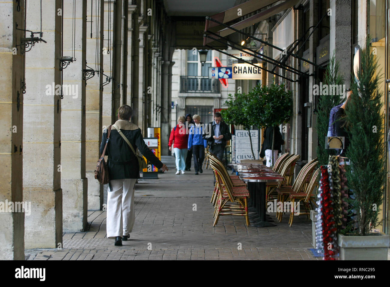 Les galeries du louvres immagini e fotografie stock ad alta risoluzione ...