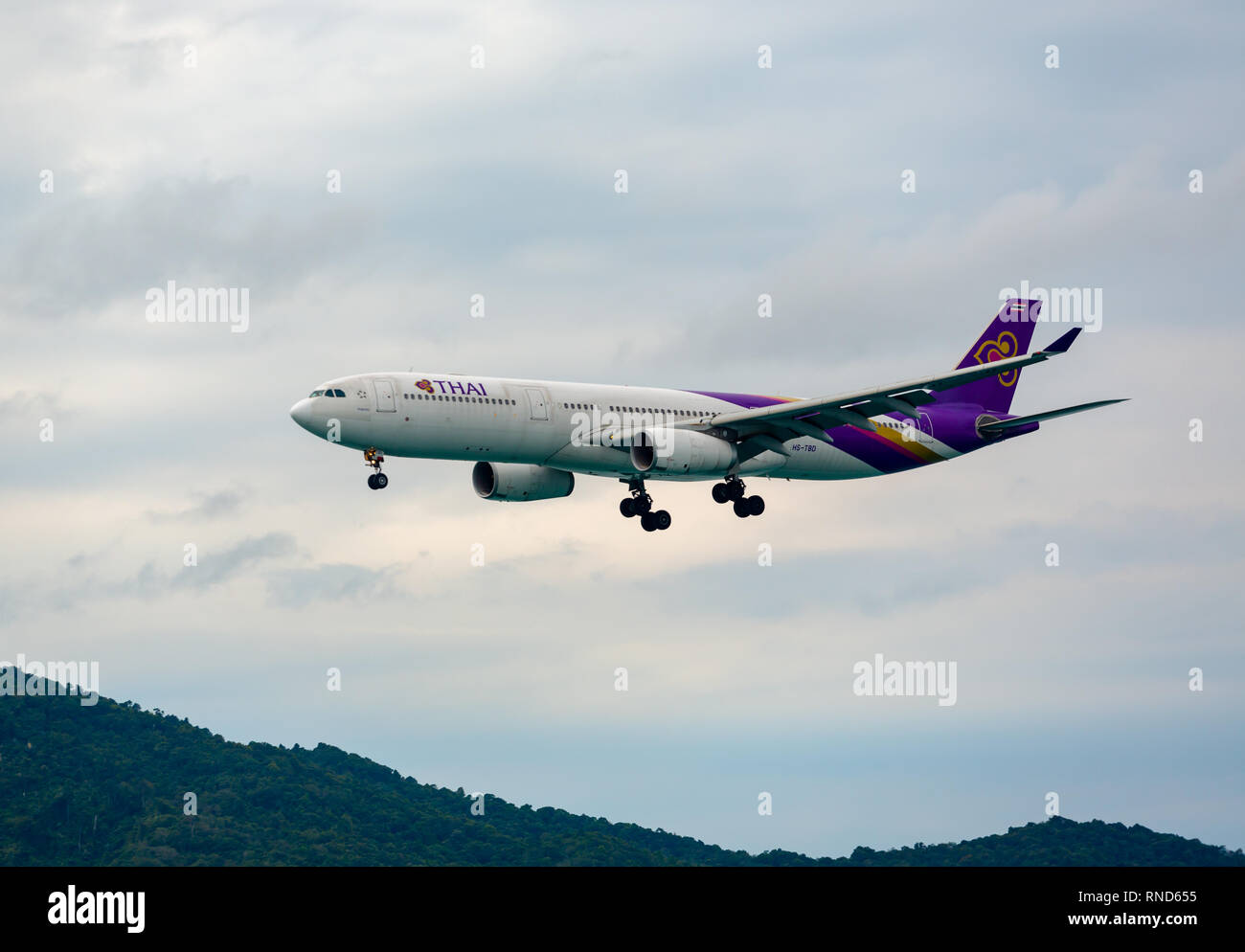 Airbus Thai Airways approccio di atterraggio Foto Stock