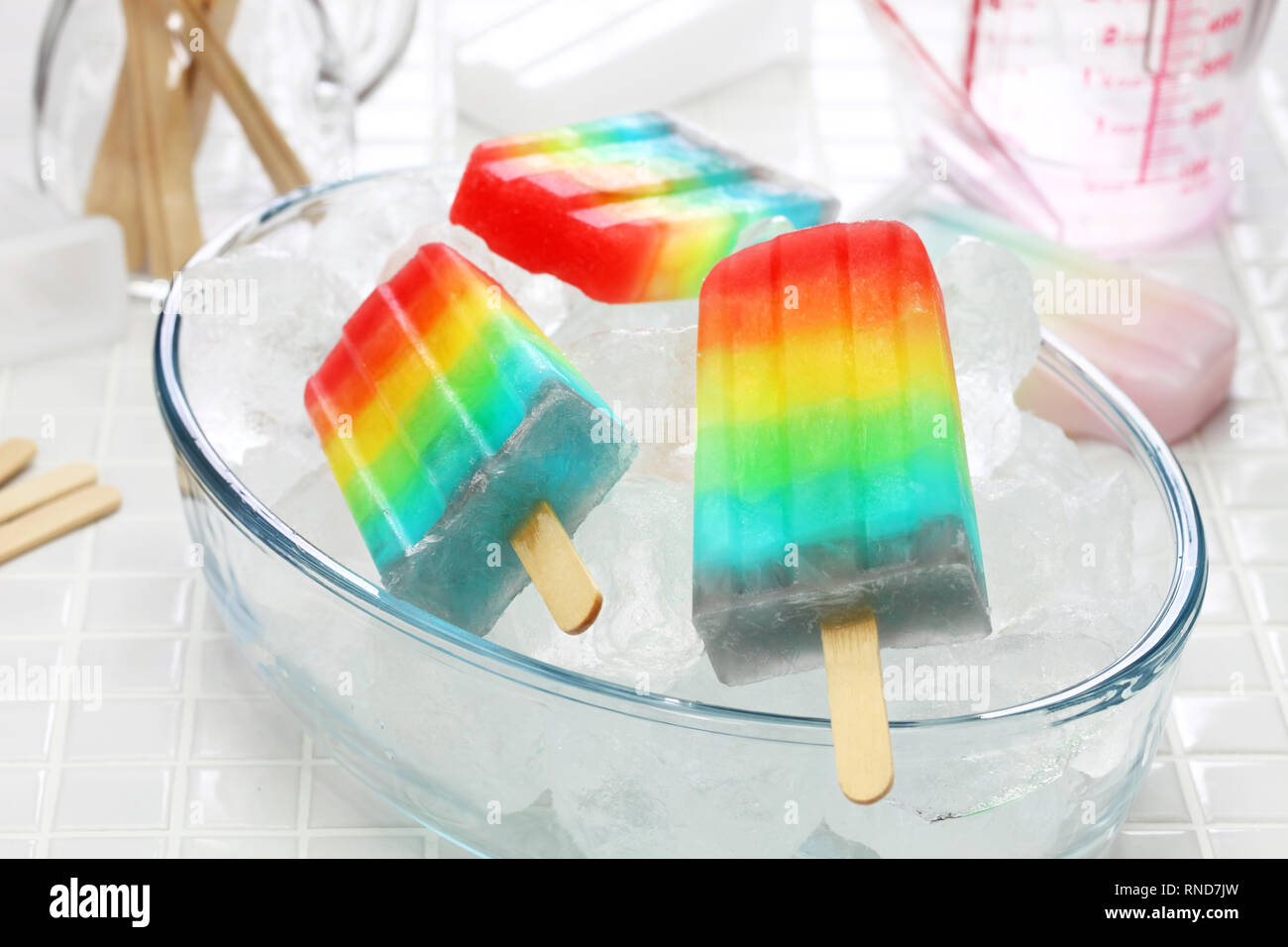 In casa rainbow ice pop Foto Stock