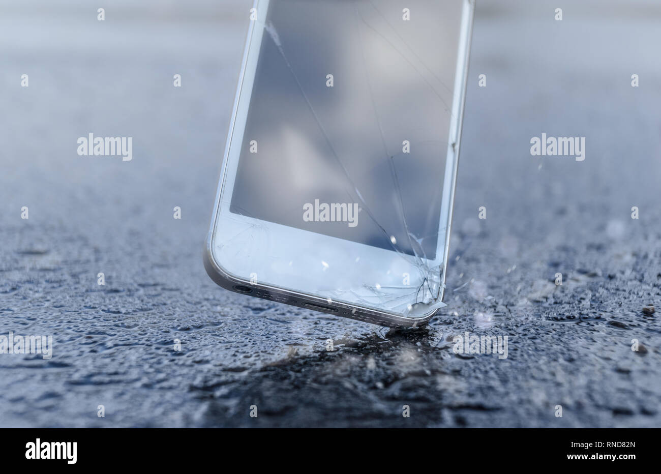 Telefono di colpire la strada Foto Stock