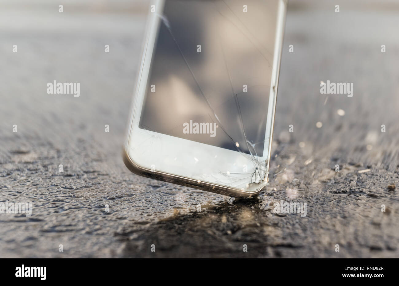 Telefono di colpire la strada Foto Stock