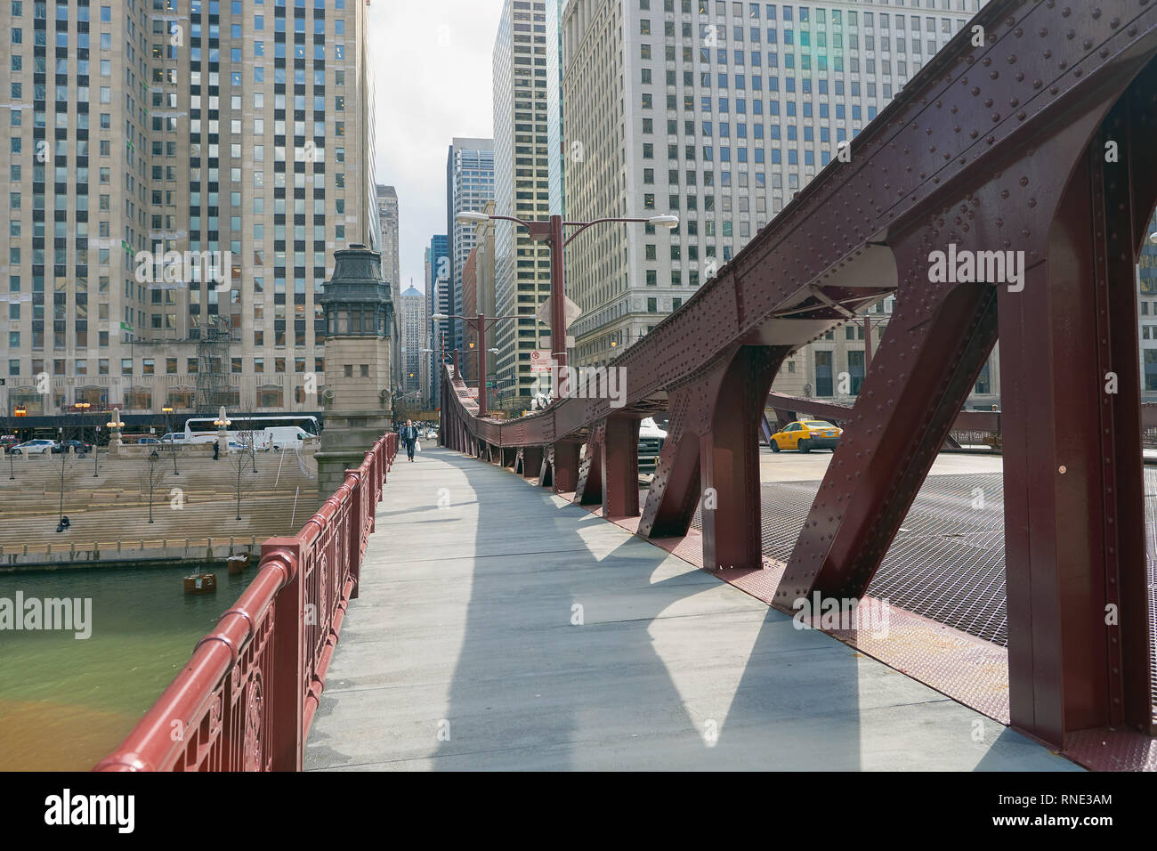 CHICAGO, IL - circa marzo, 2016: Chicago Downtown nelle ore diurne. Chicago è la terza città più popolosa degli Stati Uniti. Foto Stock