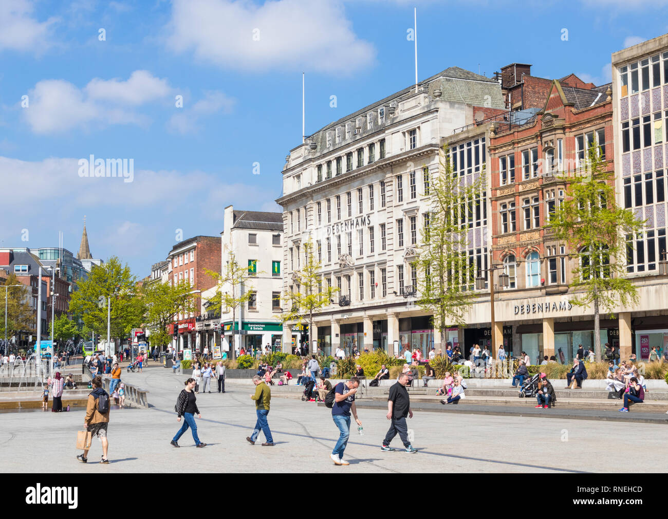 Nottingham piazza del mercato in centro città di Nottingham vecchia piazza del mercato di Nottingham centro dello shopping di Nottingham East Midlands England Regno unito Gb europa Foto Stock