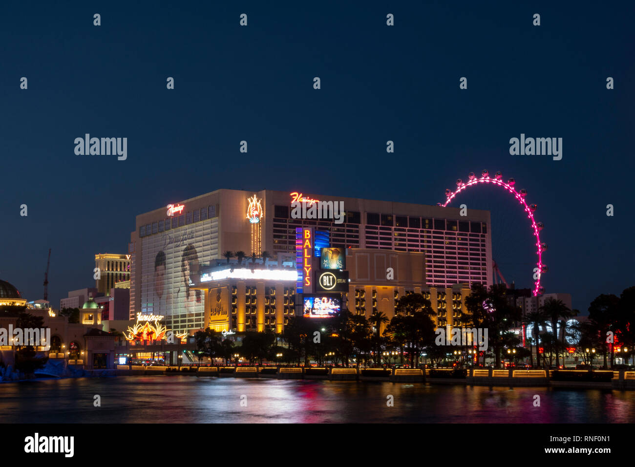 Vista notturna di Flamingo Las Vegas Resort di Las Vegas, Nevada, Stati Uniti. Foto Stock