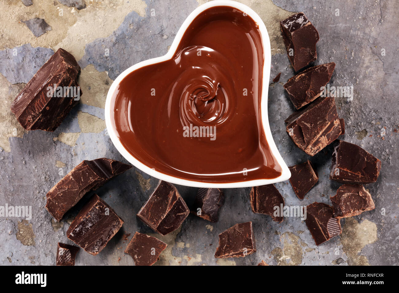 Fondere il cioccolato / cioccolato fuso/ cioccolato andmade swirl Foto Stock