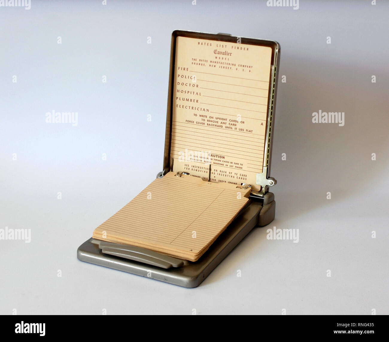 Rubrica telefonica vintage, ricerca numeri. Metallo, prodotto negli Stati  Uniti Foto stock - Alamy