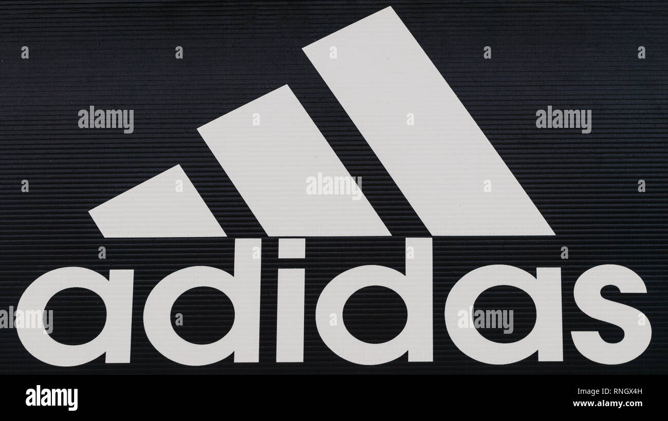 Miercurea Ciuc Romania-Adidas street sign on shoostore locale Foto Stock
