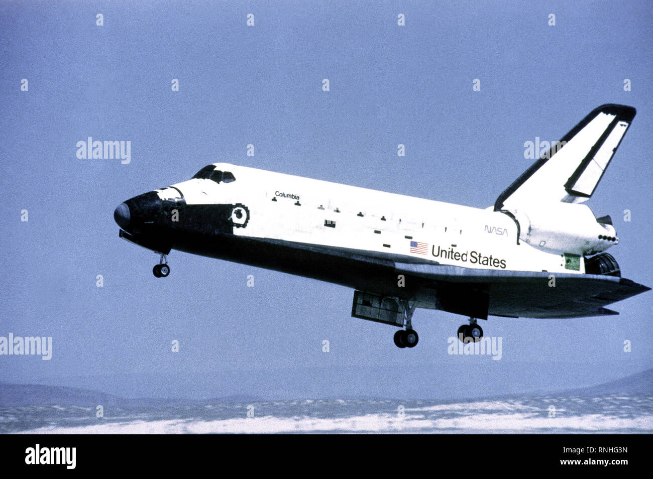 Lo Space Shuttle Columbia sbarco dopo la sua prima missione orbitale. Foto Stock