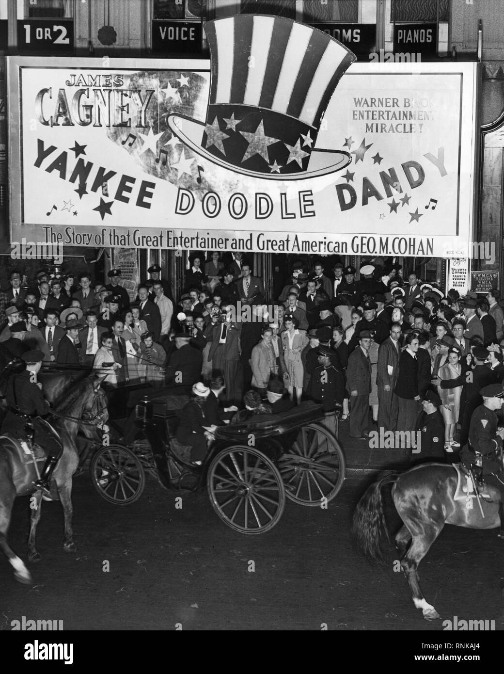 James Cagney Yankee Doodle Dandy 1942 New York Premiere Movie Theater anteriore cinematografica Warner Bros Foto Stock