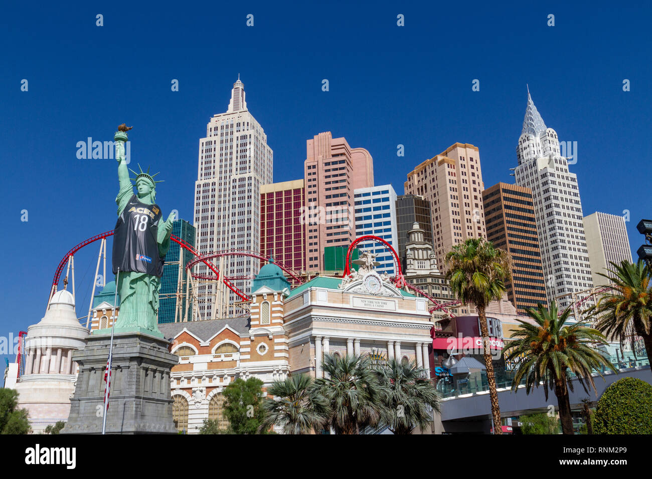 Il New York-New York Hotel & Casino, e Tropicana Avenue, Las Vegas (Città di Las Vegas, Nevada, Stati Uniti. Foto Stock