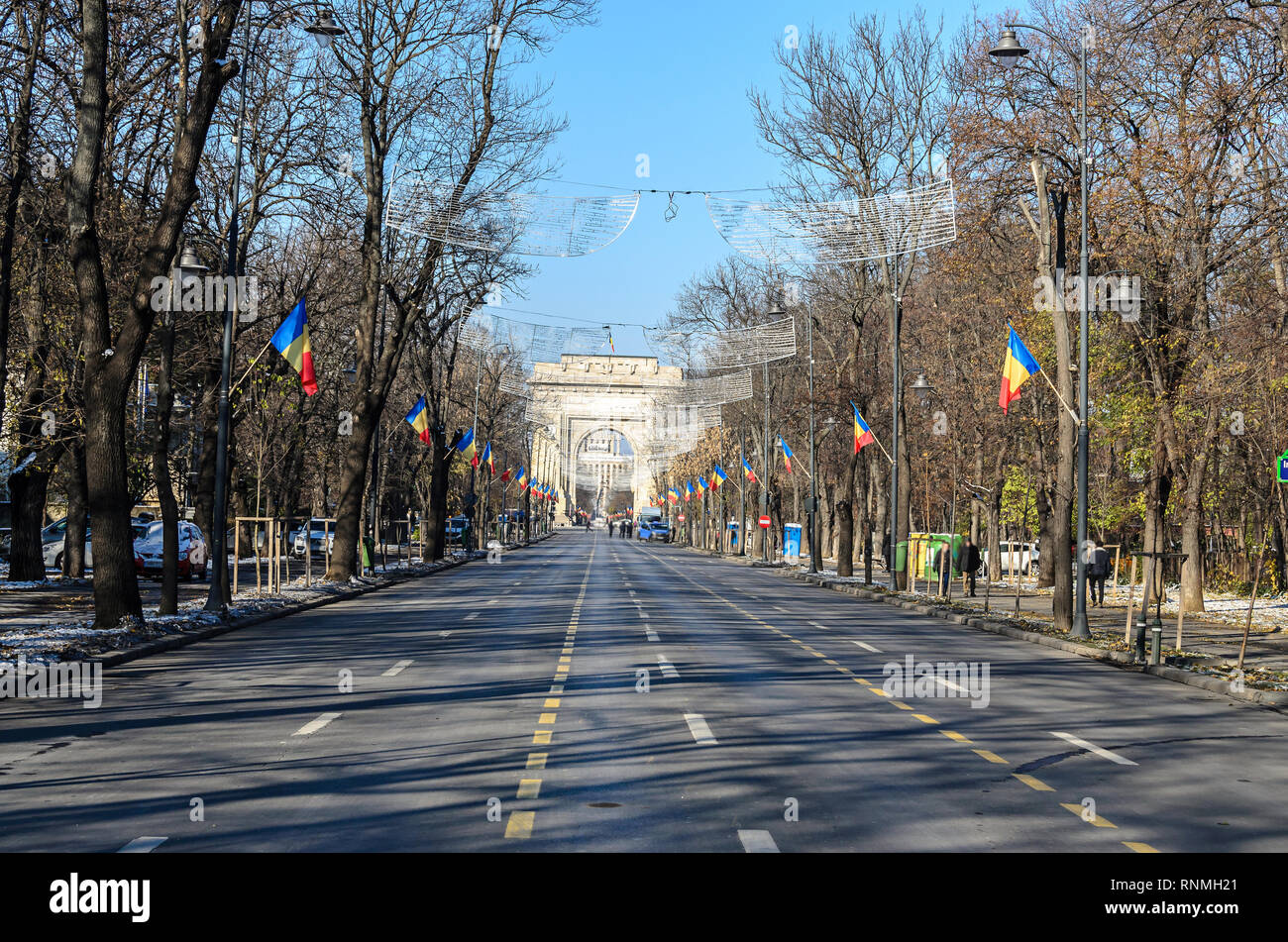 Bucarest, Romania - 1 dicembre 2018: Giornata nazionale della Romania (Ziua Nationala Centenar) all'Arco di Trionfo (Arcul de Triumf) da bucarest Roman Foto Stock