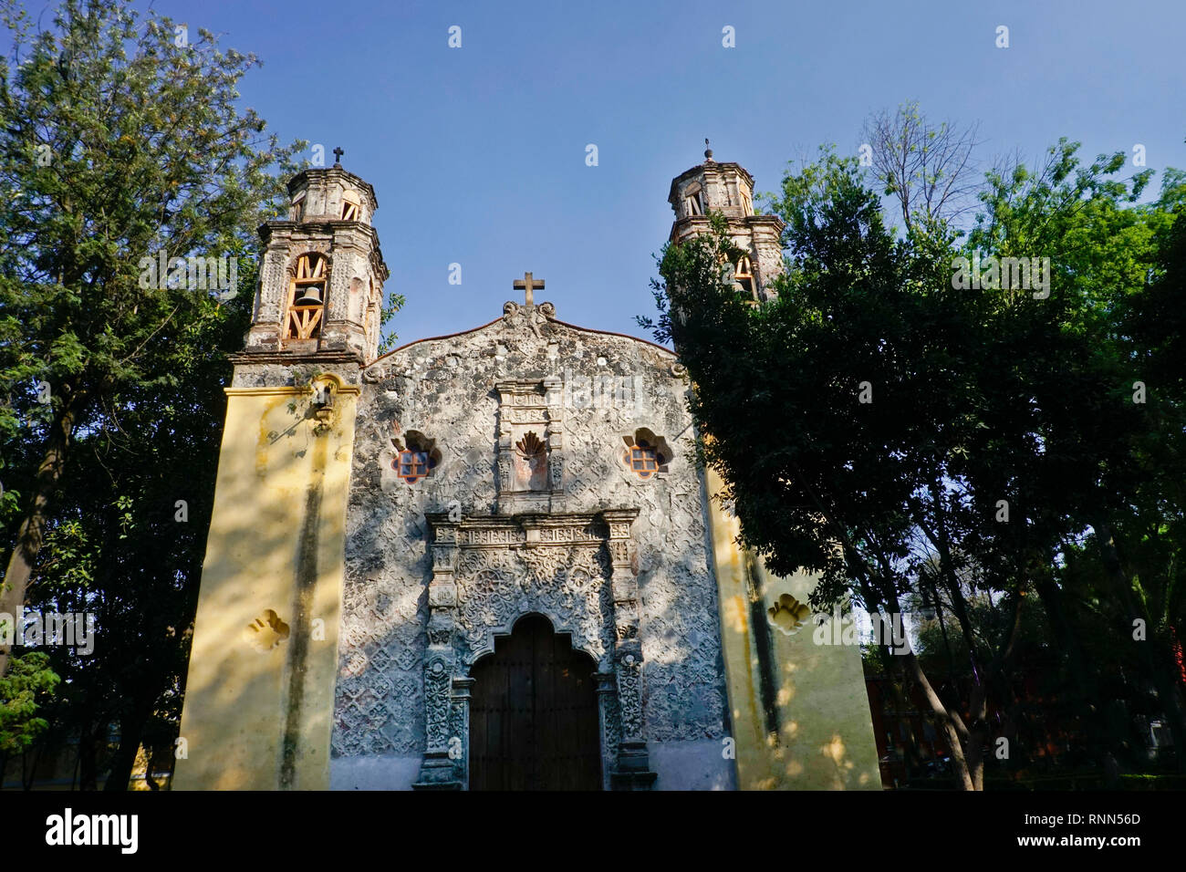 Capilla de la Conchita nella Plaza de la Conchita costruito da Hernan Cortes nel 1525, Coyoacan quartiere di Città del Messico. Foto Stock