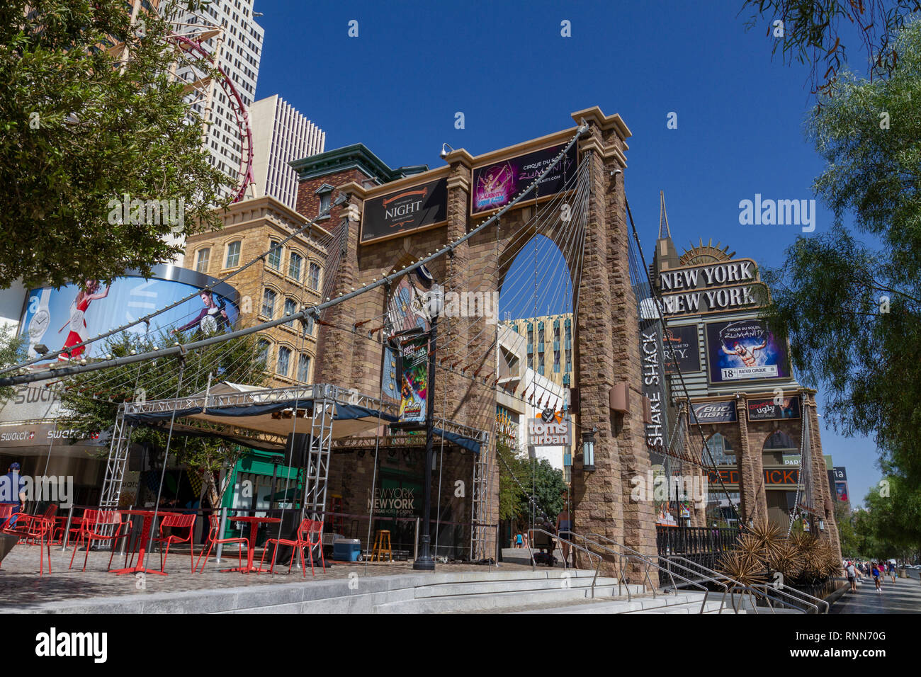 Ponte di Brooklyn modello in scala, parte del New York New York Strip di Las Vegas, Nevada, Stati Uniti. Foto Stock