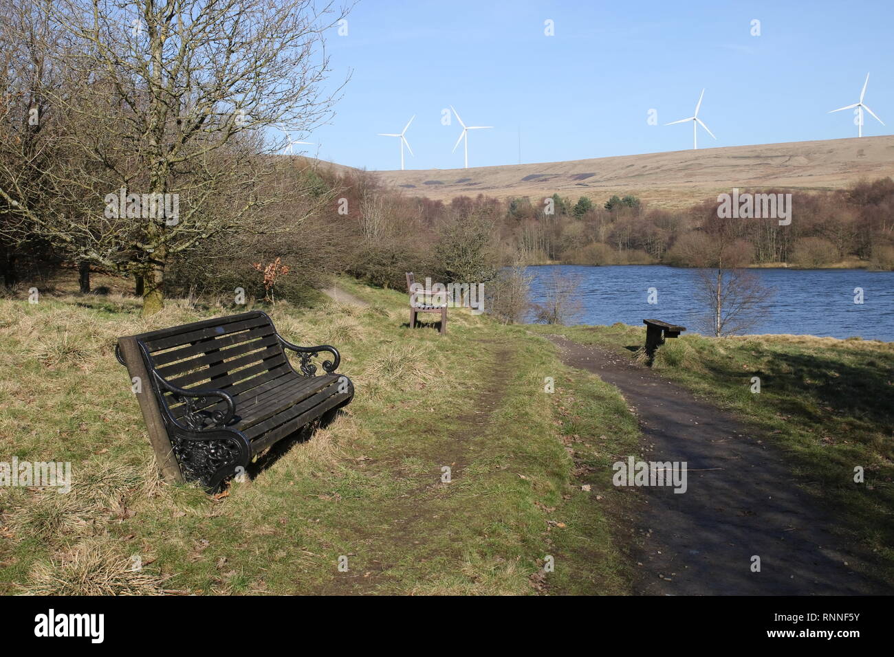 Serbatoio Watergrove Rochdale area con posti a sedere con vista mozzafiato Foto Stock