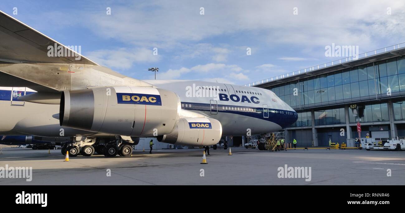 British Airways speciale 'BOAC' Boeing 747 in stand al Terminal 5 di Heathrow Foto Stock
