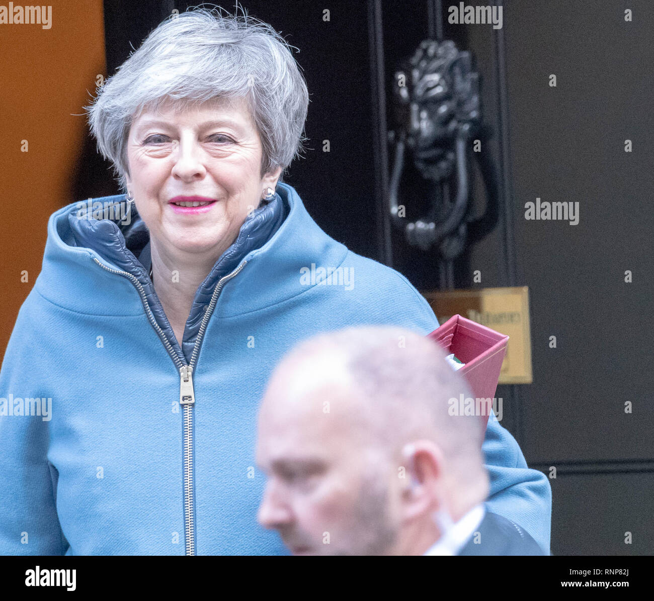 Londra, Regno Unito. Xx Febbraio 2019. Theresa Maggio MP PC, Primo Ministro lascia 10 Downing Street, Londra Credito: Ian Davidson/Alamy Live News Foto Stock