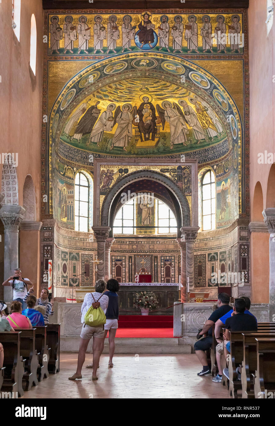 Basilica Eufrasiana - Eufrazijeva bazilika in croato - o la Basilica Cattedrale dell Assunzione di Maria. Parenzo in Istria, Croazia. Interi Foto Stock