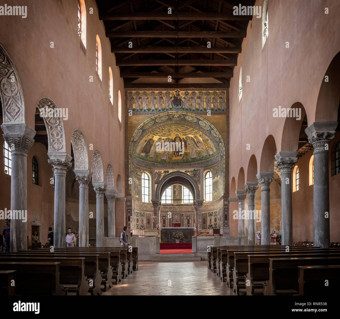 Basilica Eufrasiana - Eufrazijeva bazilika in croato - o la Basilica Cattedrale dell Assunzione di Maria. Parenzo in Istria, Croazia. Interi Foto Stock