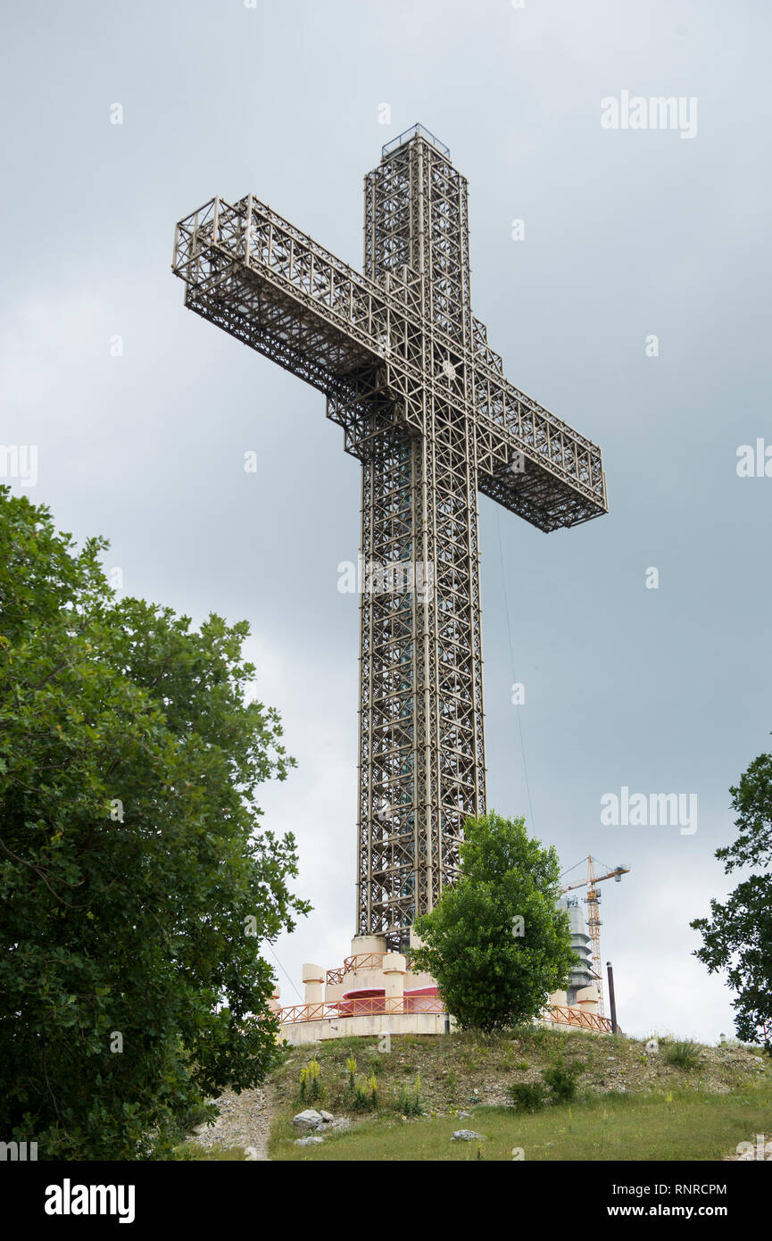 Millennium croce sulla sommità del monte Vodno, Skopje, Macedonia Foto Stock