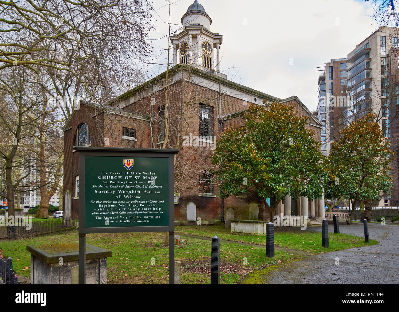 Londra piccola Venezia la chiesa di St Mary a PADDINGTON GREEN Foto Stock