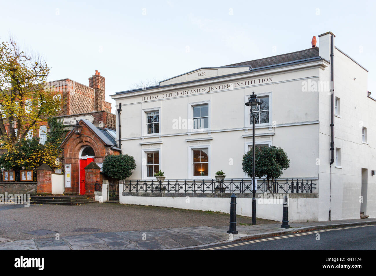 La Highgate letterari e istituzione scientifica su South Grove, Highgate Village, London, Regno Unito Foto Stock