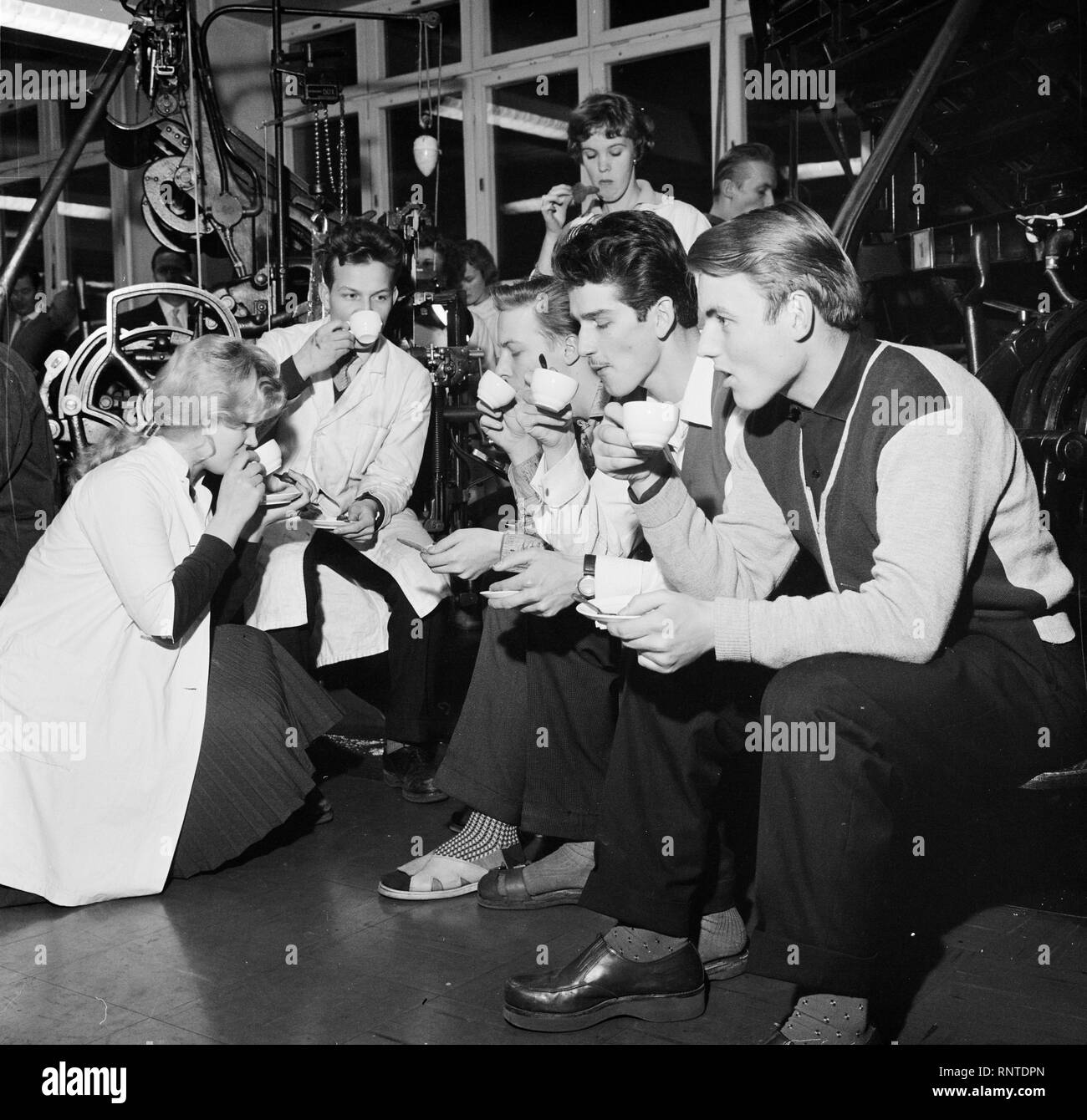 Finlandia - Storia - i lavoratori di KK della casa di stampa avente un pre-natale caffè ca. 1959 Foto Stock