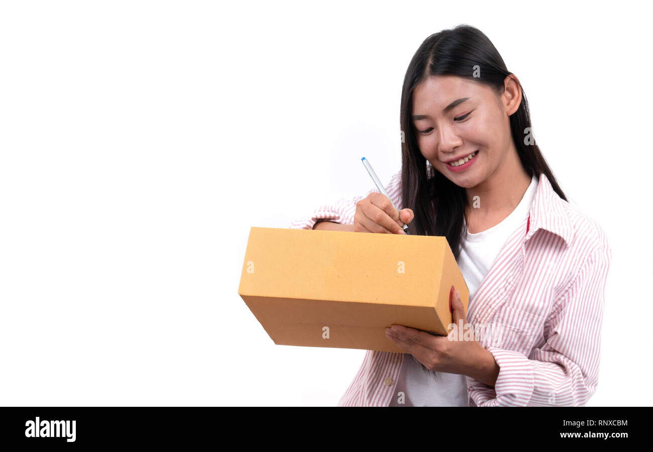 Donna che lavorano vendere online su sfondo bianco Foto Stock