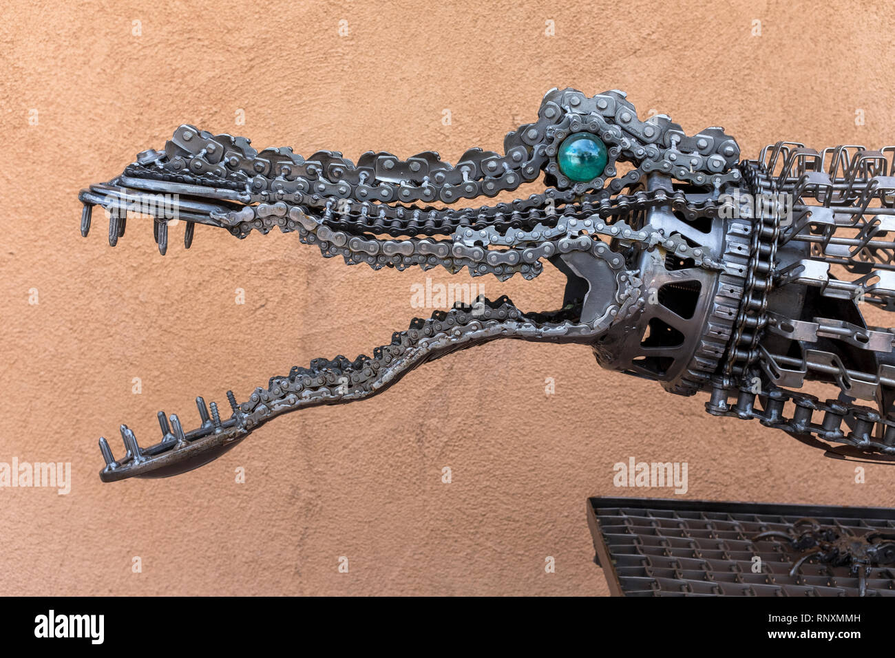 Rottami di metallo scultura da Richard Swenson : alligator Foto Stock