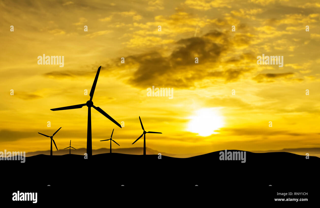 Gruppo di alternative di produzione di energia con i mulini a vento del tramonto sullo sfondo. Foto Stock