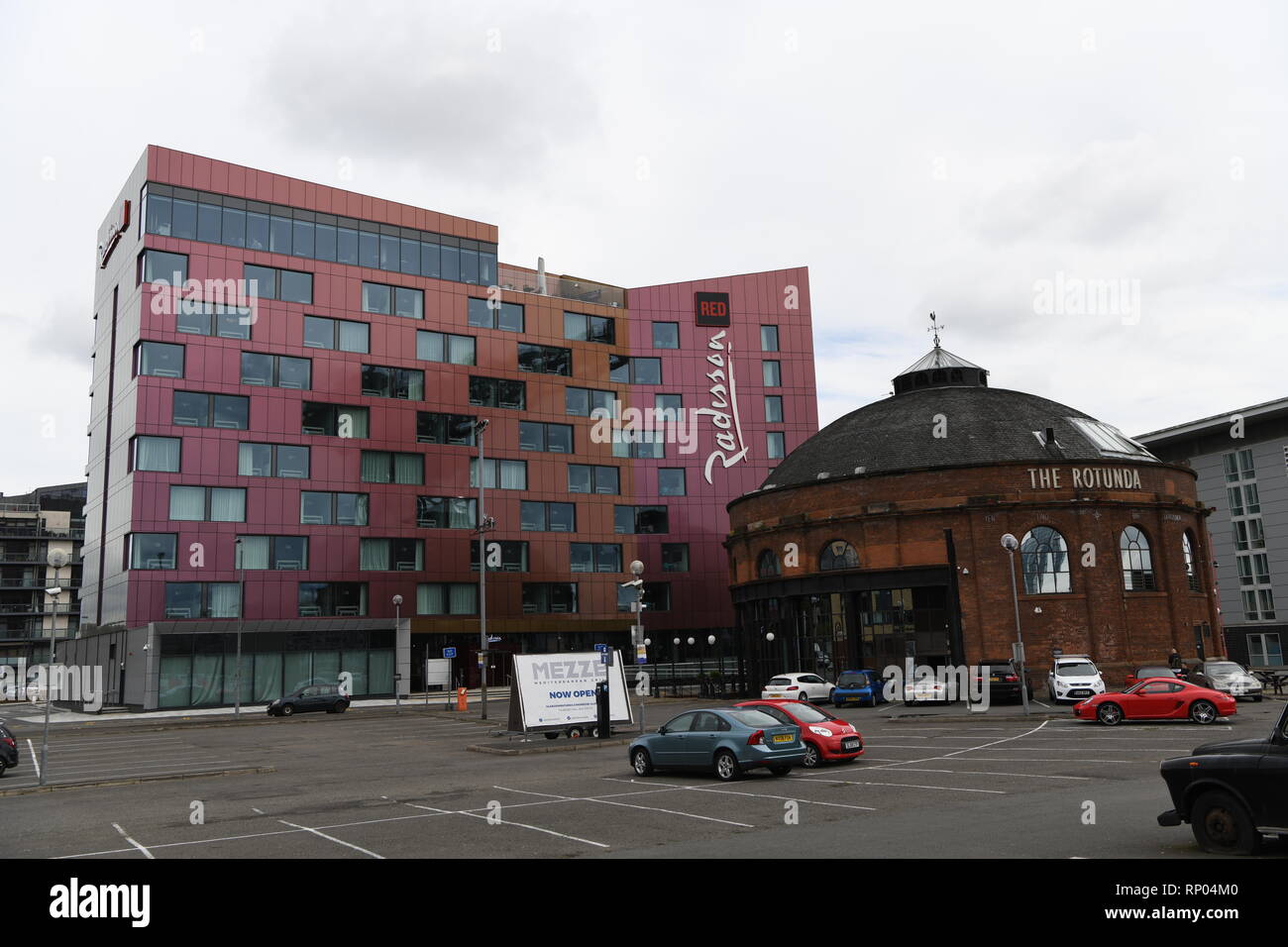 Radisson Hotel rossa, Glasgow, Scotland, Regno Unito. Situata sul fiume Clyde accanto al SECC. Foto Stock