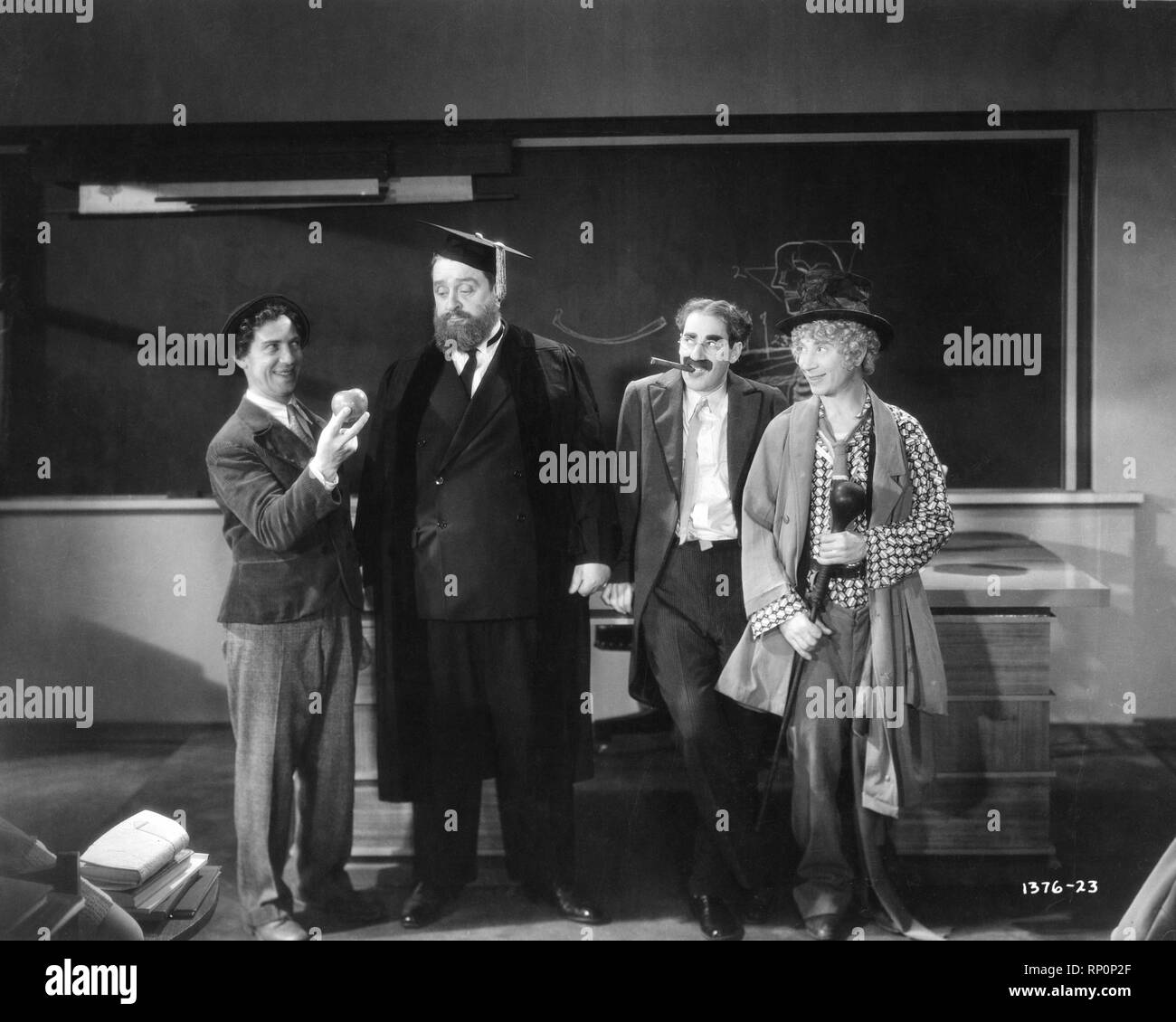 I fratelli Marx PIUME DI CAVALLO 1932 Chico Groucho Harpo Lyn Harding Paramount immagini Foto Stock