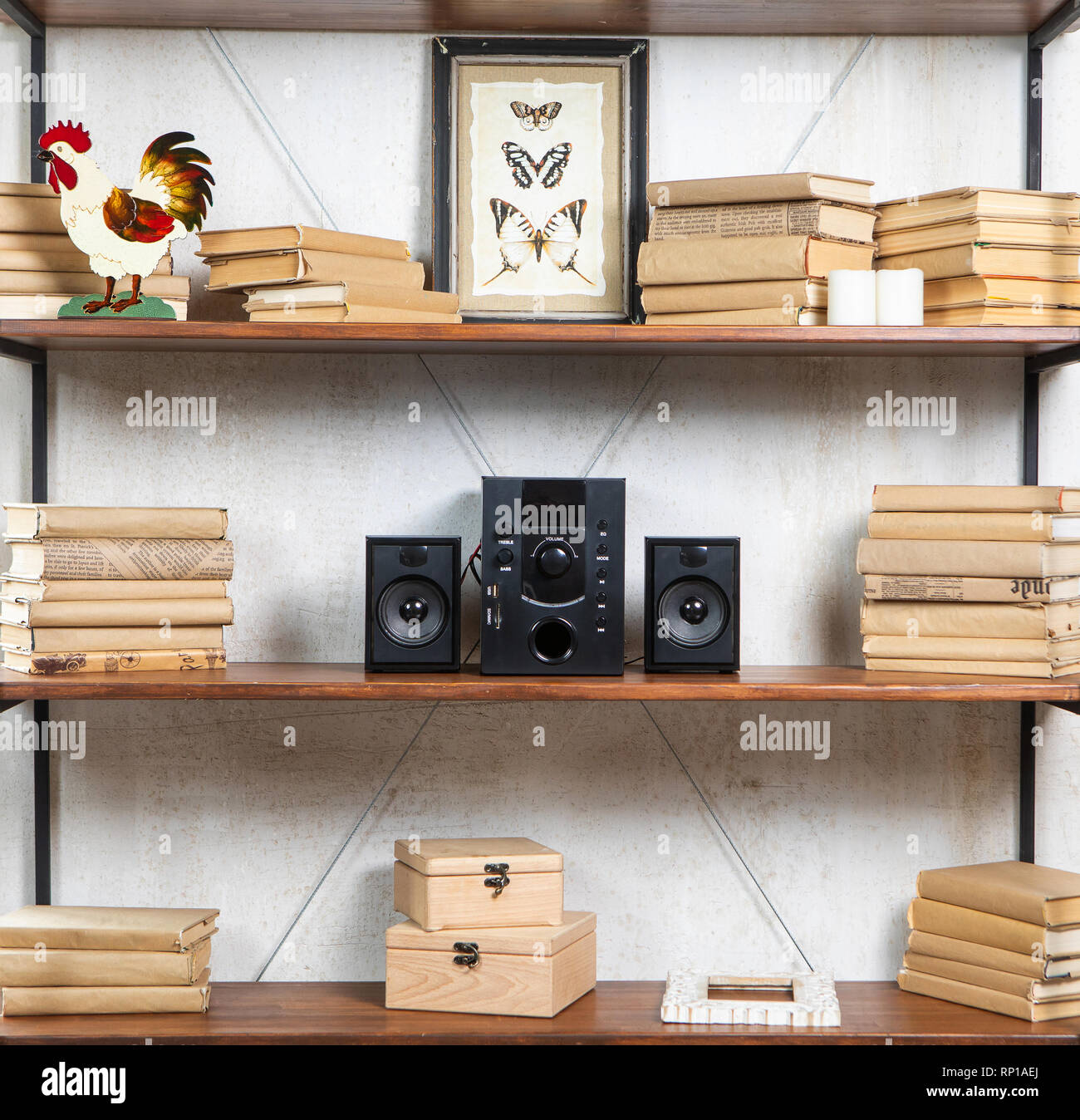 Compatto centro di musica d'annata loft residenziale interno sul ripiano Foto Stock