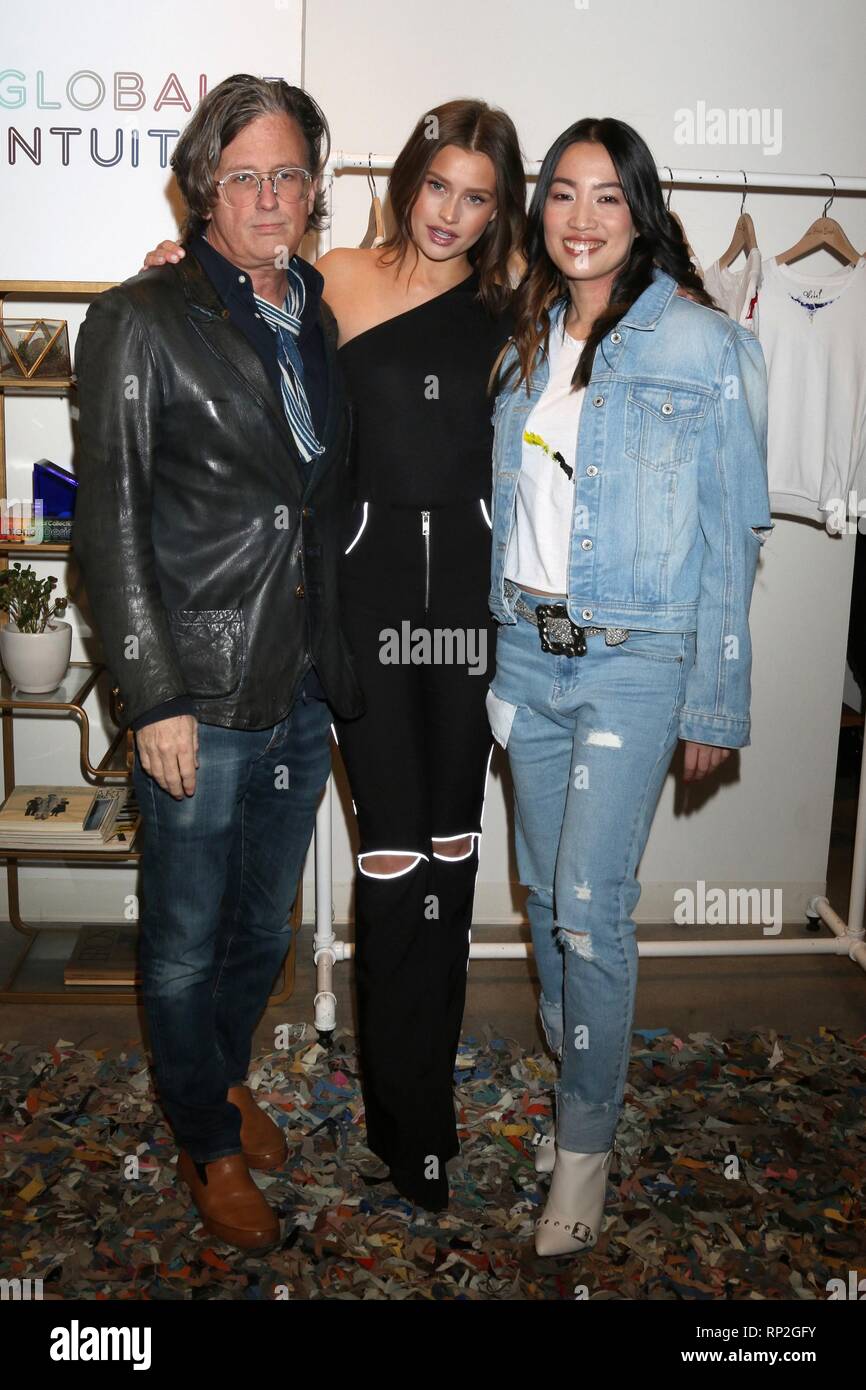 John Frierson, Lexi legno, Yizhou presso gli arrivi per intuizione globale della campagna di lancio di ospitati da Yizhou, Fred Segal Sunset Blvd, West Hollywood, CA il 18 febbraio 2019. Foto di: Priscilla concedere/Everett Collection Foto Stock