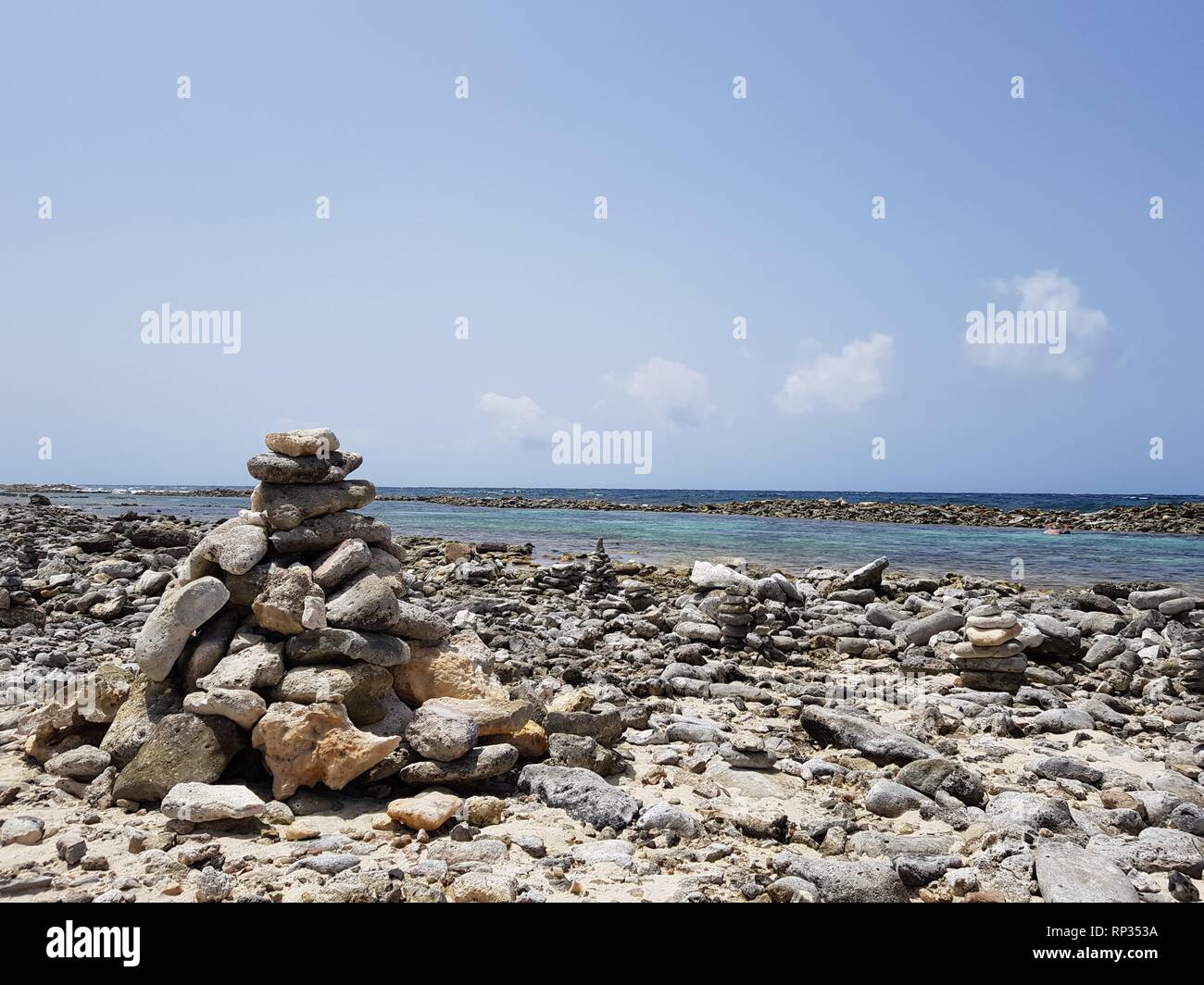 I subacquei arte in pietra sul baby beach Aruba Foto Stock