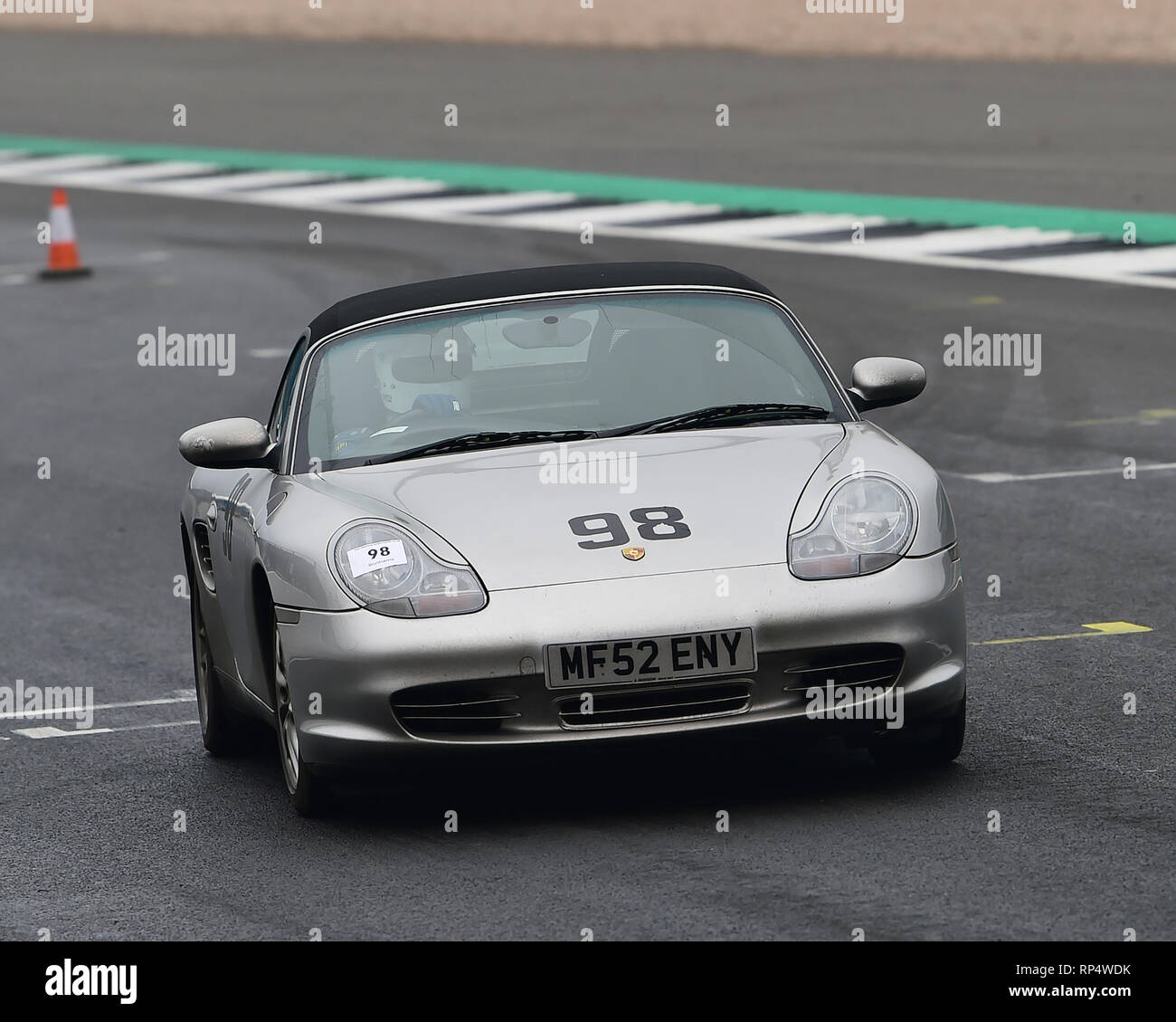 Chris Hudson, Porsche Boxster, VSCC, Pomeroy trofeo, Silverstone, 16 febbraio 2019, automobili, concorrenza, febbraio, divertente, vetture storiche, iconico, motore s Foto Stock