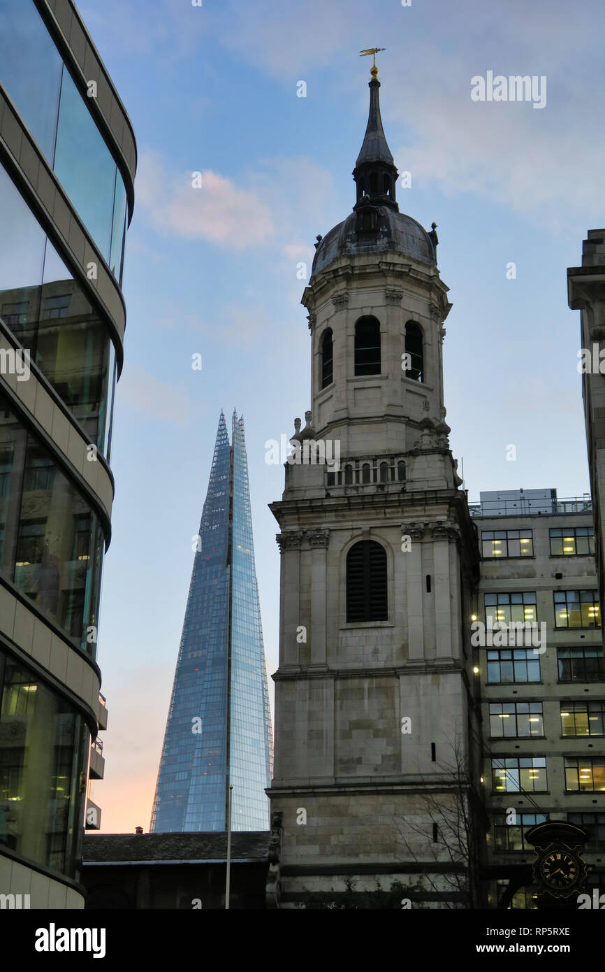 Stili di contrasto degli edifici, City of London, England, Regno Unito Foto Stock